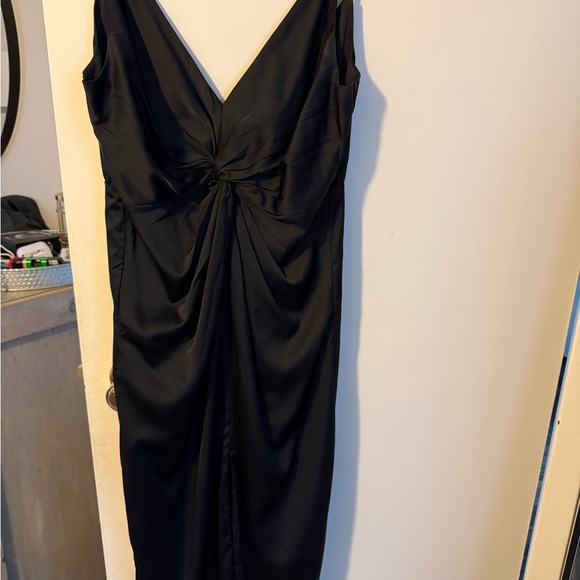 Abercrombie & Fitch Black Twist-Front Midi Slip Dress with Thigh Slit - Picture 2 of 2